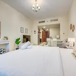 Pleasant Studio At Safir Tower 1 Business Bay By Deluxe Holiday Homes