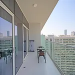 Distinguished 1Br At Vera Tower Business Bay By Deluxe Holiday Homes