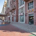 Studio In The Heart Of Sports City -Great View & Amenities!