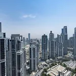 Opulent Hollywood Styled Flat In Paramount Tower