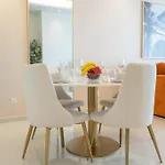 Opulent Hollywood Styled Flat In Paramount Tower