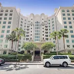 Al Hamri, Shoreline 19 Palm Jumeirah - Vacationer