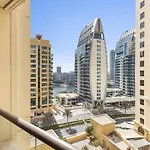 Welhome - Waterfront Family-Size Apt With Jbr Beach Access