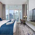 Modern Studio With Prime View Of Dubai Canal