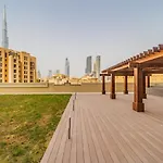Monty Holiday Home - Incredible Burj Khalifa View From This Vibrant Apt
