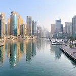 Private Gorgeous Room With Marina View With Shared Kitchen In Shared Apartment
