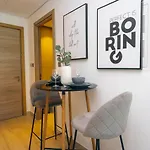 Fam Living - Marina Marvel - Studio Apartment With Breathtaking Views In Studio One Tower