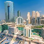 Fam Living - Marina Marvel - Studio Apartment With Breathtaking Views In Studio One Tower