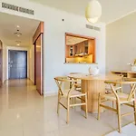 Reverie Stays - Spacious Panoramic 1Br With Green Views - Sleeps 3