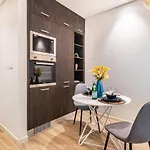 The Smart Concierge - Parkview Tower Jvc