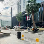 Jbr Walk Beach - Jumeirah Beach Residence-Dubai Marina - Jacuzzi