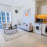 Stay Amazing 1Br Sobha Creek Vistas