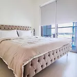 Stay Amazing 1Br Sobha Creek Vistas