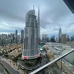 Burj Khalifa View, 3 Bedroom Apartment In Boulevard Point, Connected To Dubai Mall