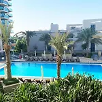 Rh - Beautiful Canal View, Sleek & Spacious Studio, Central Location