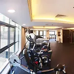 Rh - Beautiful Canal View, Sleek & Spacious Studio, Central Location
