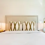 Maison Privee - Millennium Executive Tower
