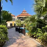 Anantara Luxury Hotel&Residences 5*