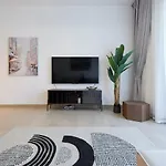 Stunning One Bedroom In Port De La Mer