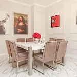 Dubai Downtown French Chic Apartment