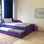 Octavius Holiday Home, Large 2 Bedroom Apartment Near Global Village & Outlet Mall