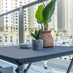 Charming Coastal Retreat In Dubai Marina