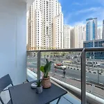 Charming Coastal Retreat In Dubai Marina