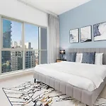 Ultimate Stay / Burj Khalifa View / Downtown / 3 Beds Luxury / 2 Balconies