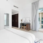 Ultimate Stay / Burj Khalifa View / Downtown / 3 Beds Luxury / 2 Balconies