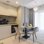 Business Bay 1 Bedroom With Canal View