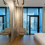 Luxfolio Retreats - Luxury Studio Apartment