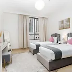Dubai Creek / Brand New / Amazing Marina, Downtown Skyline And Burj Khalifa Views / 15 Min From Dubai Mall / 6 People