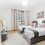 Dubai Creek / Brand New / Amazing Marina, Downtown Skyline And Burj Khalifa Views / 15 Min From Dubai Mall / 6 People