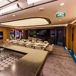 Aspen Chalets By Kempinski Hotel Mall Of The Emirates