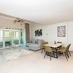 Hot Offer! Spacious 1Br Palm Jumeirah With Riva Beach Access