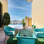 Palm Jumeirah Beachfront Private Pool Villa 5 Bedroom & 1 Maids Room With Access To Beach