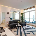 Luxury-Designer 1 Bedroom Sea View