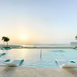 Trophy 2Bdr Sandy Shores Retreat With Panoramic Sea View & Private Beach Access