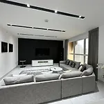 Stylish 2 Bedroom Service Apartment With Sea View