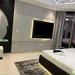 Quasi-Hotels - Luxury 3-Beds In Paramount Midtown