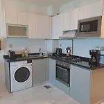 Beautiful Studio In Bayz Towers By Danube, Business Bay