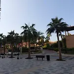 Sunset Oasis: Beachfront Studio