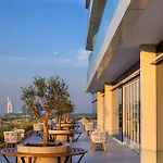 Avani Palm View Dubai Hotel