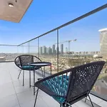 Stonetree - Damac Heights 1Br Apartment