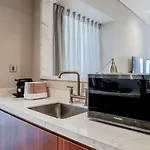 Aya Boutique - Cozy 1Br Apartment With Panoramic City Views