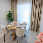 Daniels Spacious 1Br In Heart Of Dubai Marina