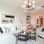 Higuests - High Level Luxury Apartment With Marina Views