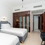 Spectacular Marina Views Modern Furnished - 3Br