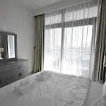 Experience Bliss 1Br Haven With Stunning Sea Views - 50Ab1