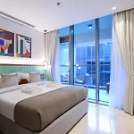 Elite Lux Holiday Homes - Elegant 2Br Suite In Business Bay Dubai